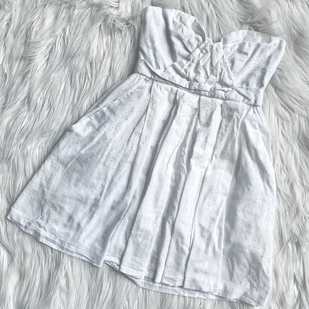 Foley + Corinna White Strapless Sweetheart Neckline Mini Dotted Dress